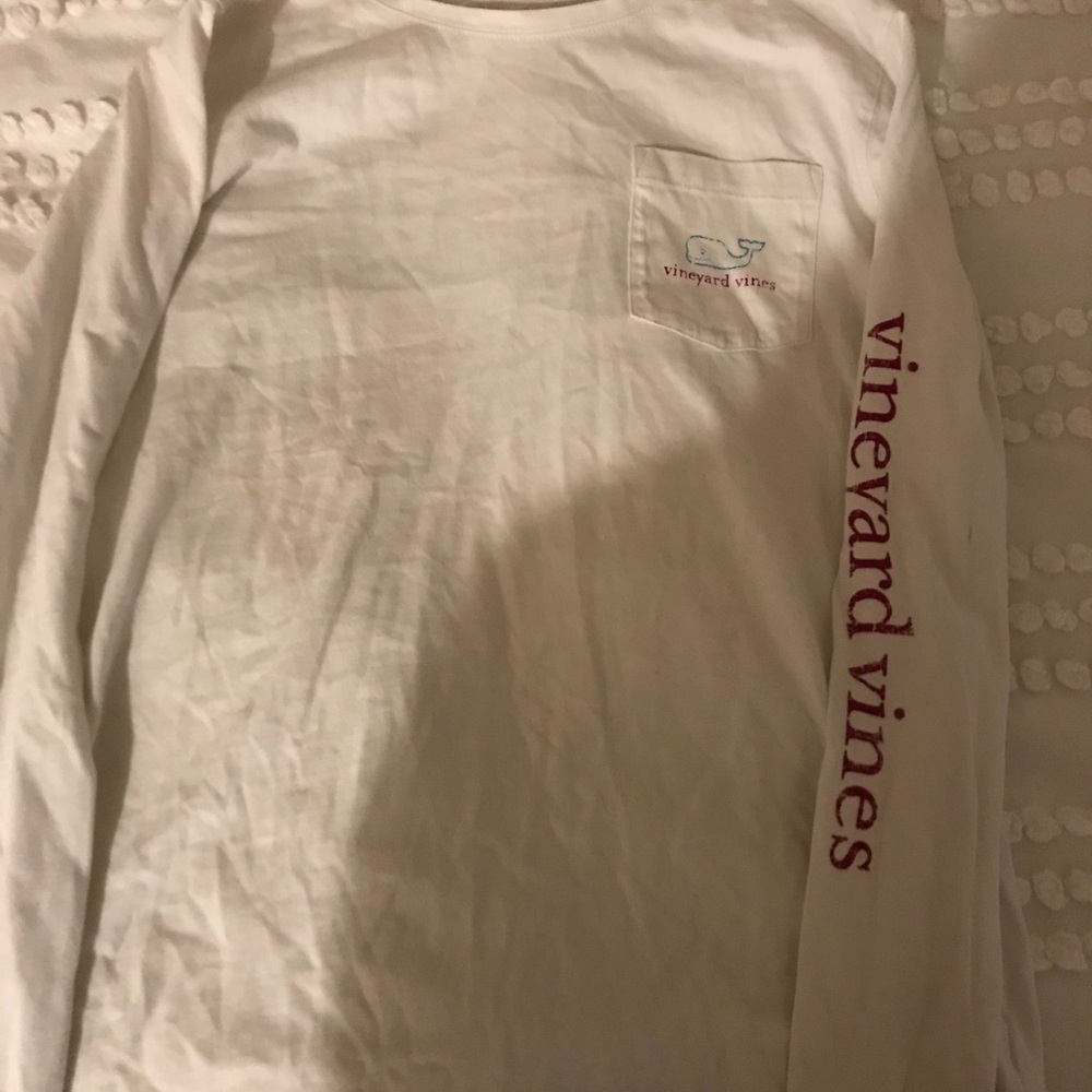 vineyards vines size L tee shirt